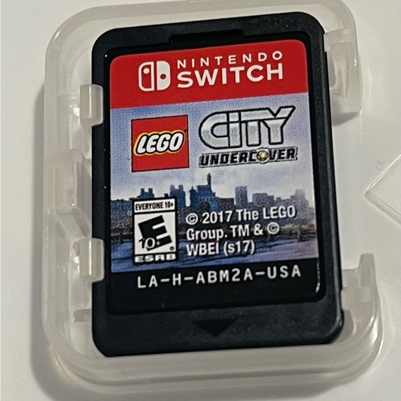 LEGO City Adventure Game with Blue and Yellow Cover - Picture 5 of 5